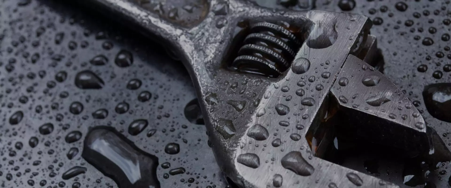 Canalizadores e desentupimento de esgotos 24 horas